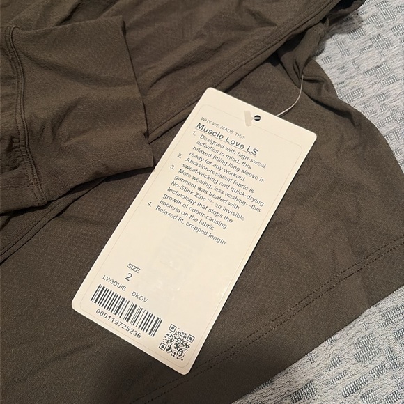 Lululemon Muscle Long Sleeve Shirt Size 2 - Picture 2 of 4